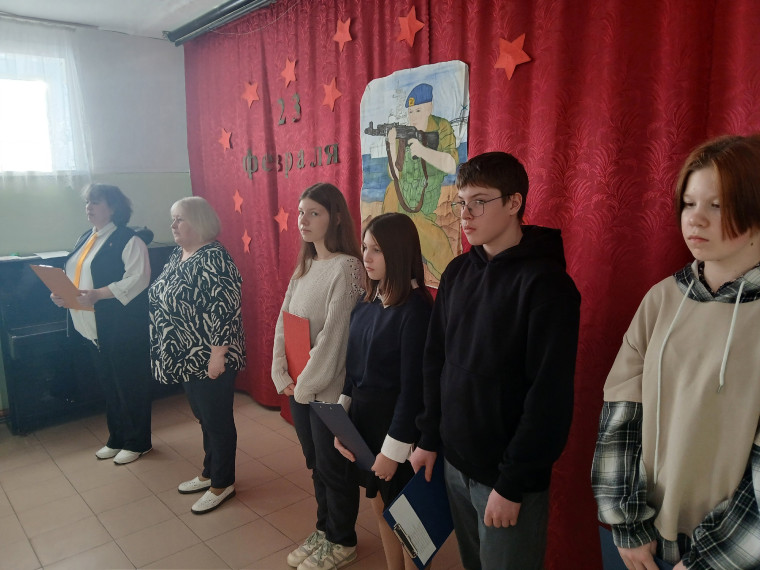 Торжественная линейка "Памяти 6 роты".